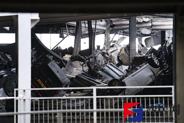 卢顿机场被烧毁的停车场仍然关闭，司机抱怨“没有帮助”